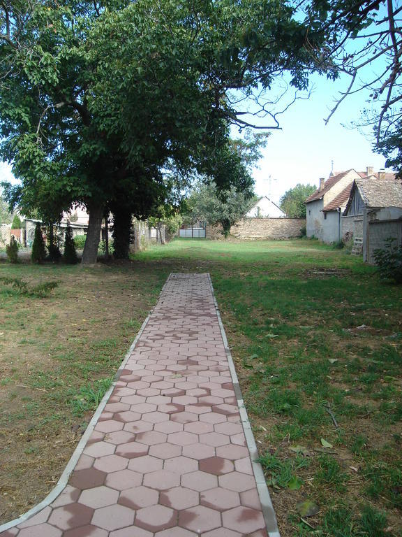 Rooms Milin Lagum Irig Buitenkant foto