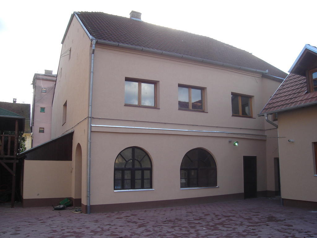 Rooms Milin Lagum Irig Buitenkant foto