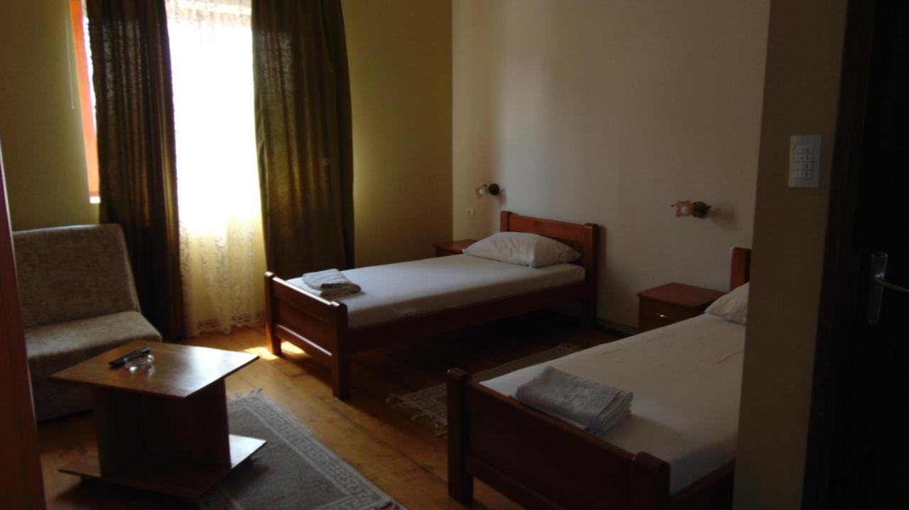 Rooms Milin Lagum Irig Buitenkant foto
