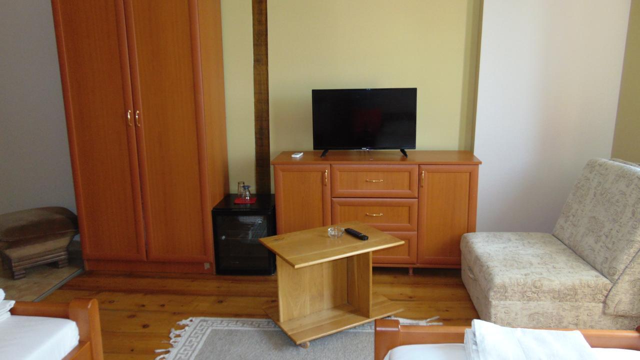 Rooms Milin Lagum Irig Buitenkant foto