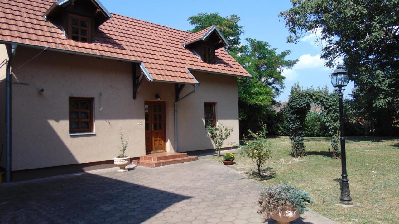 Rooms Milin Lagum Irig Buitenkant foto